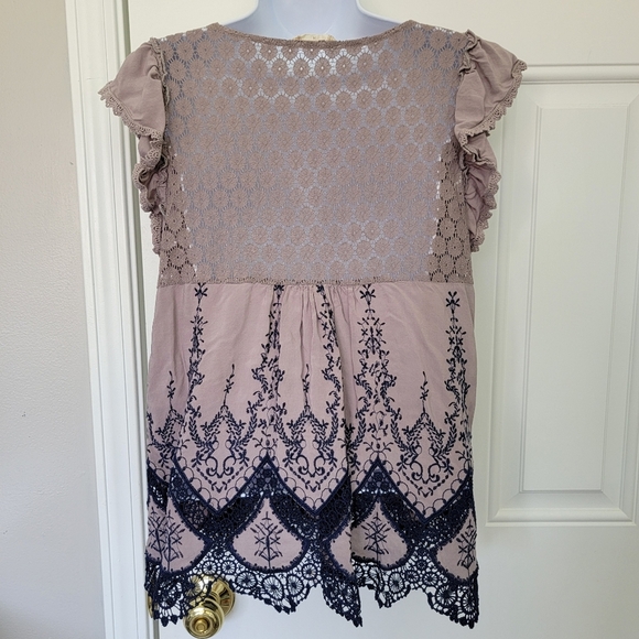 Altar'd State Gray Blue Ruffle Sleeve Crochet Lace Top Size M - Picture 6 of 11